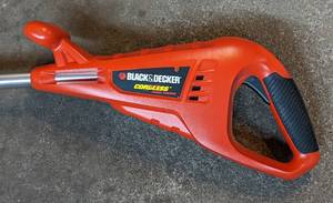 lot 141 image: Black and Decker Trimmer and Weed Whip