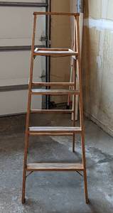 lot 144 image: Werner 5ft Wood Ladder
