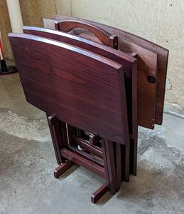 lot 148 image: Wood TV Tray Set