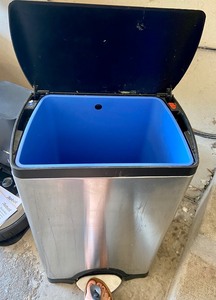 lot 154 image: Simply Human Garbage Bin