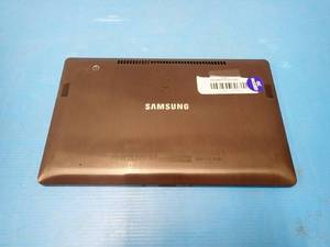 lot 60 image: Samsung&nbsp700T XE700T1A Tablet  4GB DDR3 RAM  NO HD  no charger &nbspLoose LCD screen
