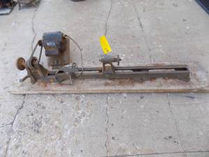 4 Wood turning lathe with Motor 14