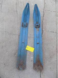 Snowmobile skis