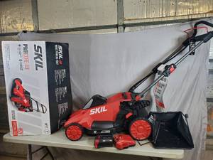 Skil 40 volt Brushless Lithium Ion Push Lawn Mower with Battery and Charger