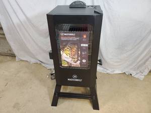 New Masterbuilt  Digital 711-Sq in Black Electric Smoker - Display Model