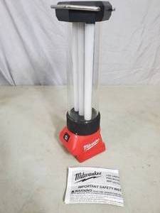 Milwaukee M18 18-Volt Lithium-Ion Cordless 700-Lumen LED LanternTrouble Light w USB Charging