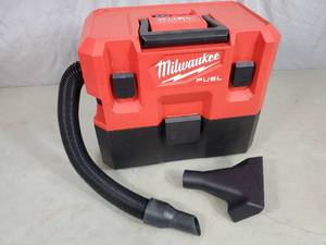 Milwaukee M12 FUEL 12-Volt Lithium-Ion Cordless 1.6 Gal. WetDry Vacuum