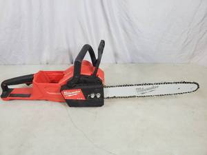 Milwaukee M18 FUEL 16 in. 18-Volt Lithium-Ion Brushless Cordless Chainsaw