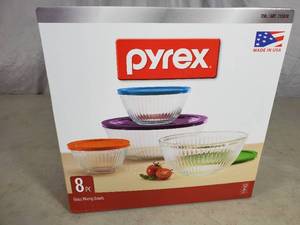 New 8 Piece Pyrex Glass Mixing Bowl Set