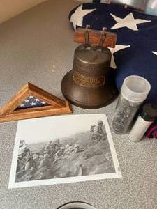 lot 58 image: US Flag, Iwo Jima Poster & More
