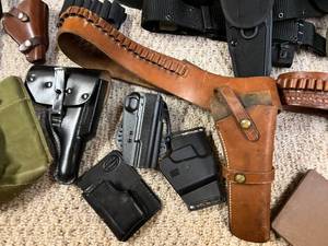 lot 98 image: Gun Holsters - Lot 1