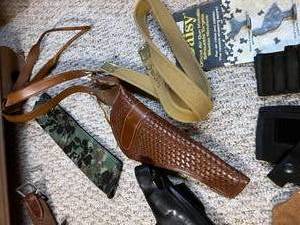lot 105 image: Gun Holsters - Lot 2 & Air Gun Metallic Targets