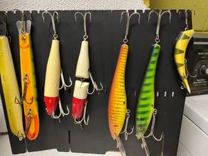 lot 115 image: Large Fishing Lures