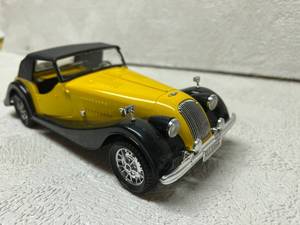 lot 128 image: Morgan Plus 8 Model Car
