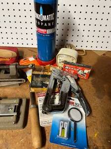 lot 137 image: Lot of Tools & Supplies