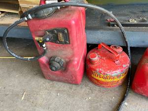 lot 193 image: Lot of Gas Cans