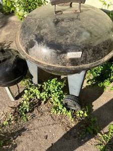 lot 198 image: Medium and Small Charcoal Grills