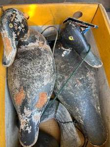 lot 195 image: Vintage Duck Decoys & Ducks needing Repair