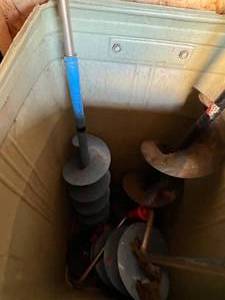 lot 217 image: Ice Augers