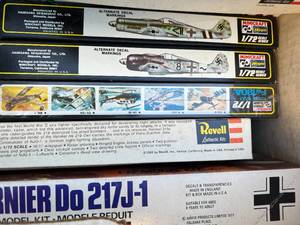 lot 223 image: Box of Models