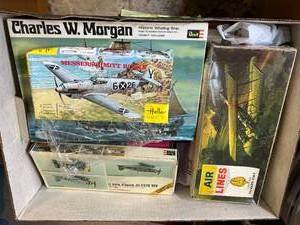 lot 238 image: Model Vehicles