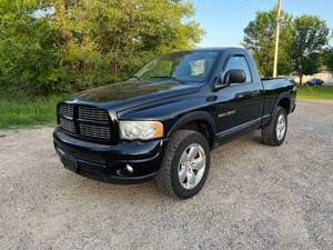 2004 DODGE RAM 1500 ST 4X4