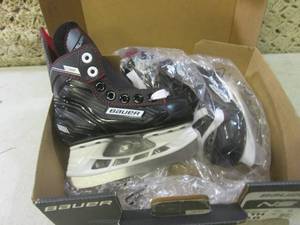 (F-3) Bauer Ice Skates Youth Size 8...