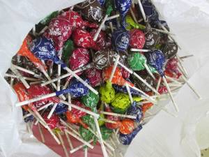(B-2) 180 Assorted Tootsie Roll Pop...