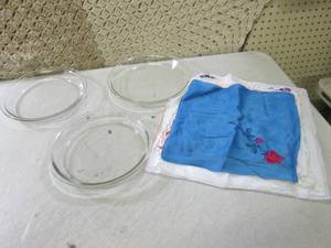 (RM2) 3 Glass Pie Pans and Pile of ...