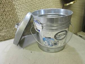 (BS) 6 Gallon Galvanized Locking Li...