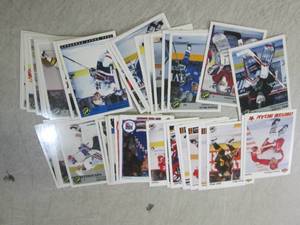 (FS) 50 Assorted Hockey Sports Card...