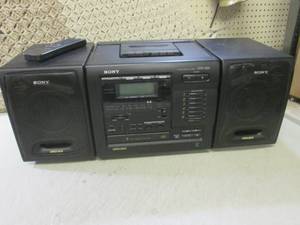 (EW6) Sony CFD-600 CD Radio Cassett...