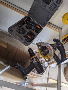 lot 76 image: 3 Ryobi 18V tools with 1 battery an...