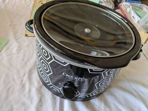 lot 146 image: Crock-pot with 3 temperature settin...