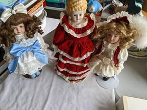 lot 159 image: (3) Collectable Dolls with Stands...
