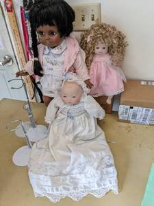 lot 161 image: (3) Vintage Collectable Dolls See ...