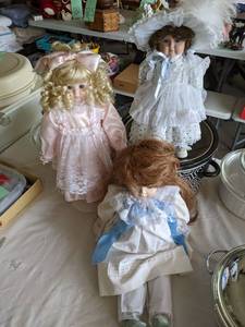 lot 162 image: (3) Vintage Collectable Dolls See ...