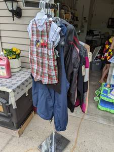 lot 163 image: Retail Clothing Rack with Clothing ...