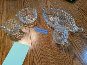 lot 22 image: Forista Vintage Glassware Serving D...