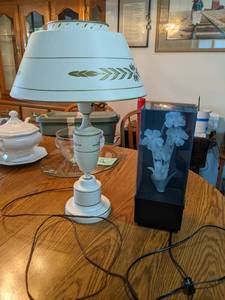 lot 25 image: Vintage Tin Style Table Lamp, & Lig...
