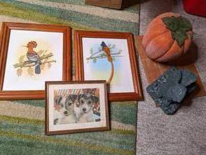 lot 35 image: Framed prints and decor (see photos...