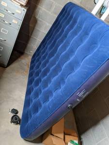 lot 38 image: Air mattress and air pump...