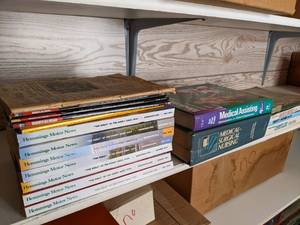 lot 39 image: Automotive books...