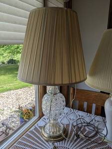 lot 27 image: (2) Vintage Table Lamps See Photos...