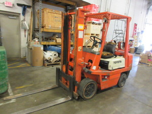 TOYOTA 5000# DUAL FUEL FORKLIFT