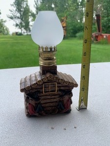 Cabin oil lamp