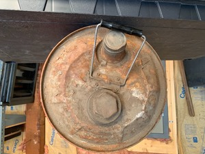 Farm Oyl Gas Can (great Color)