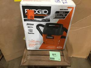 RIDGID 3 Gal. 3.5-Peak HP Portable WetDry Shop Vacuum with Built-in Dust Pan, Filter, Expandable Hose and Car Nozzle