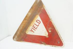 yield sign