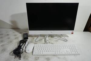 lot 162 image: HP 22 Windows 10 All In One Computer - BROKEN SCREEN